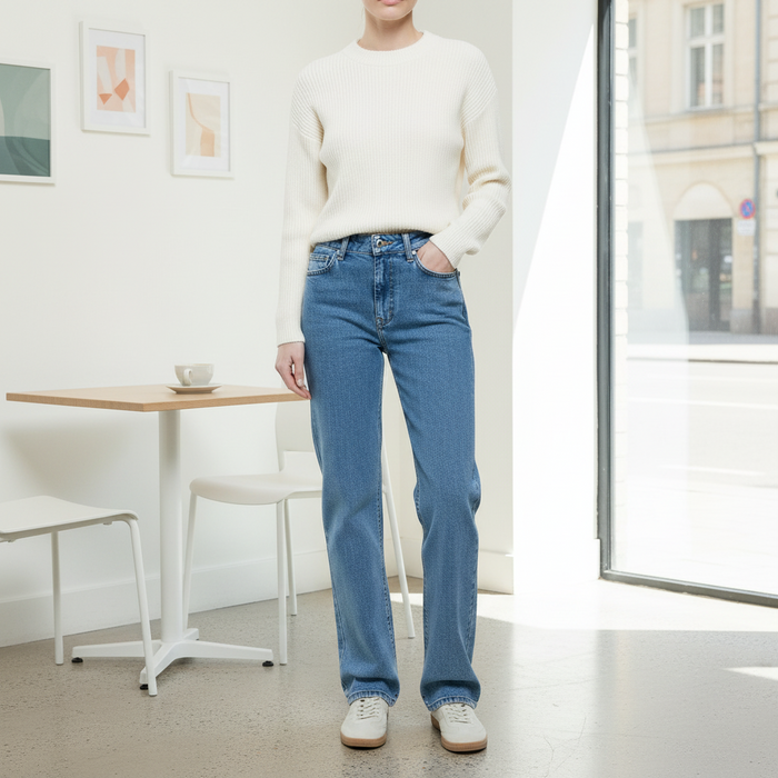 High-waisted, straight-fit denim jeans
